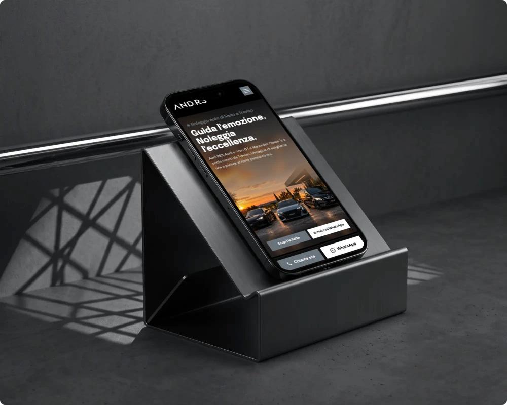 Sito ANDRS Luxury Rent su smartphone, realizzato da Simone Serra